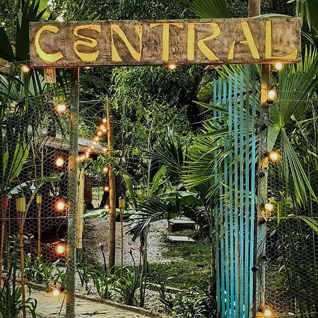 מלון Central מינקה מראה חיצוני תמונה