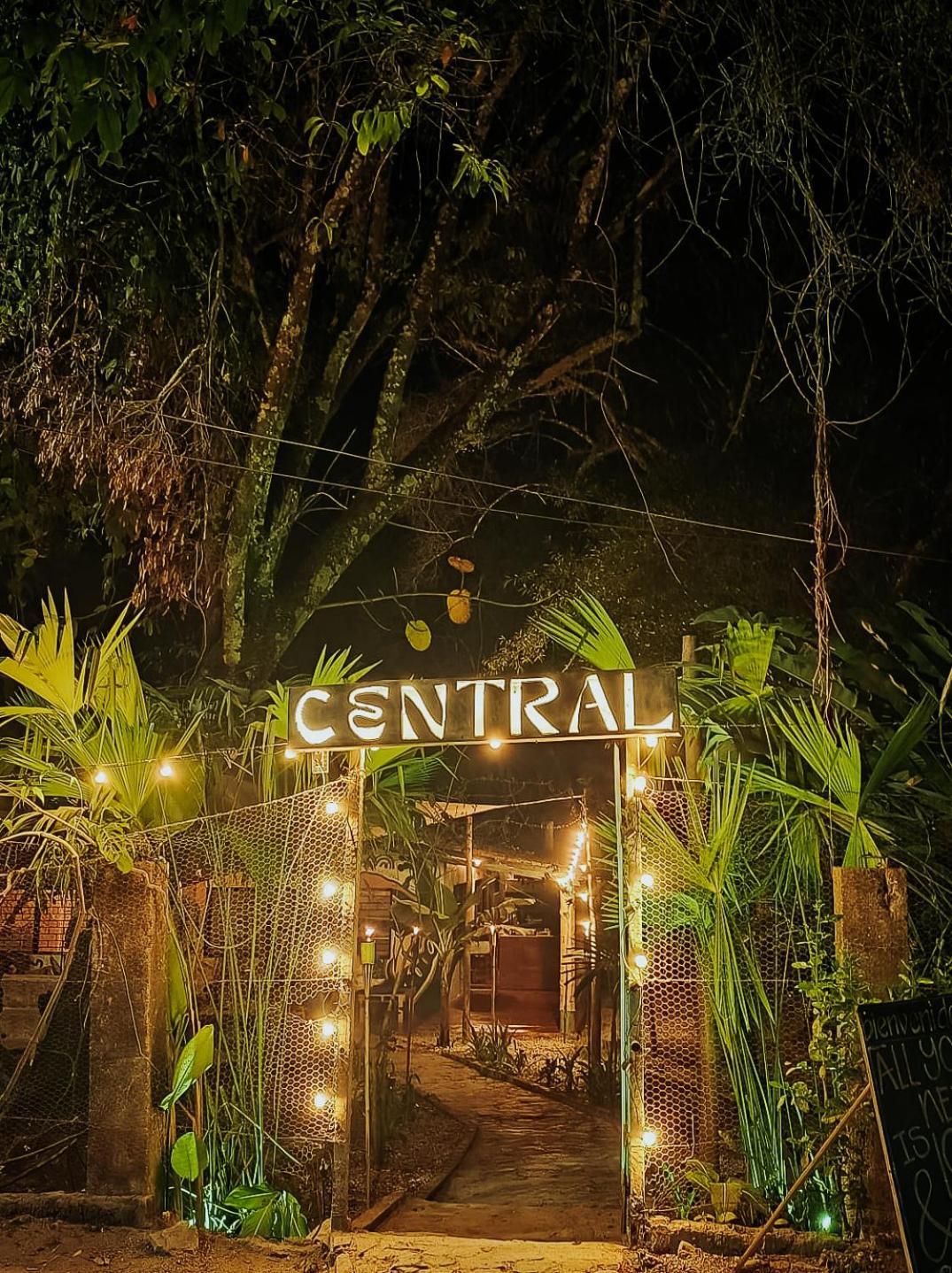 מלון Central מינקה מראה חיצוני תמונה